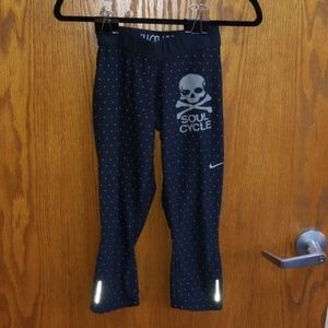 NIKE DRI-FIT- SOUL CYCLE CROP LEGGING